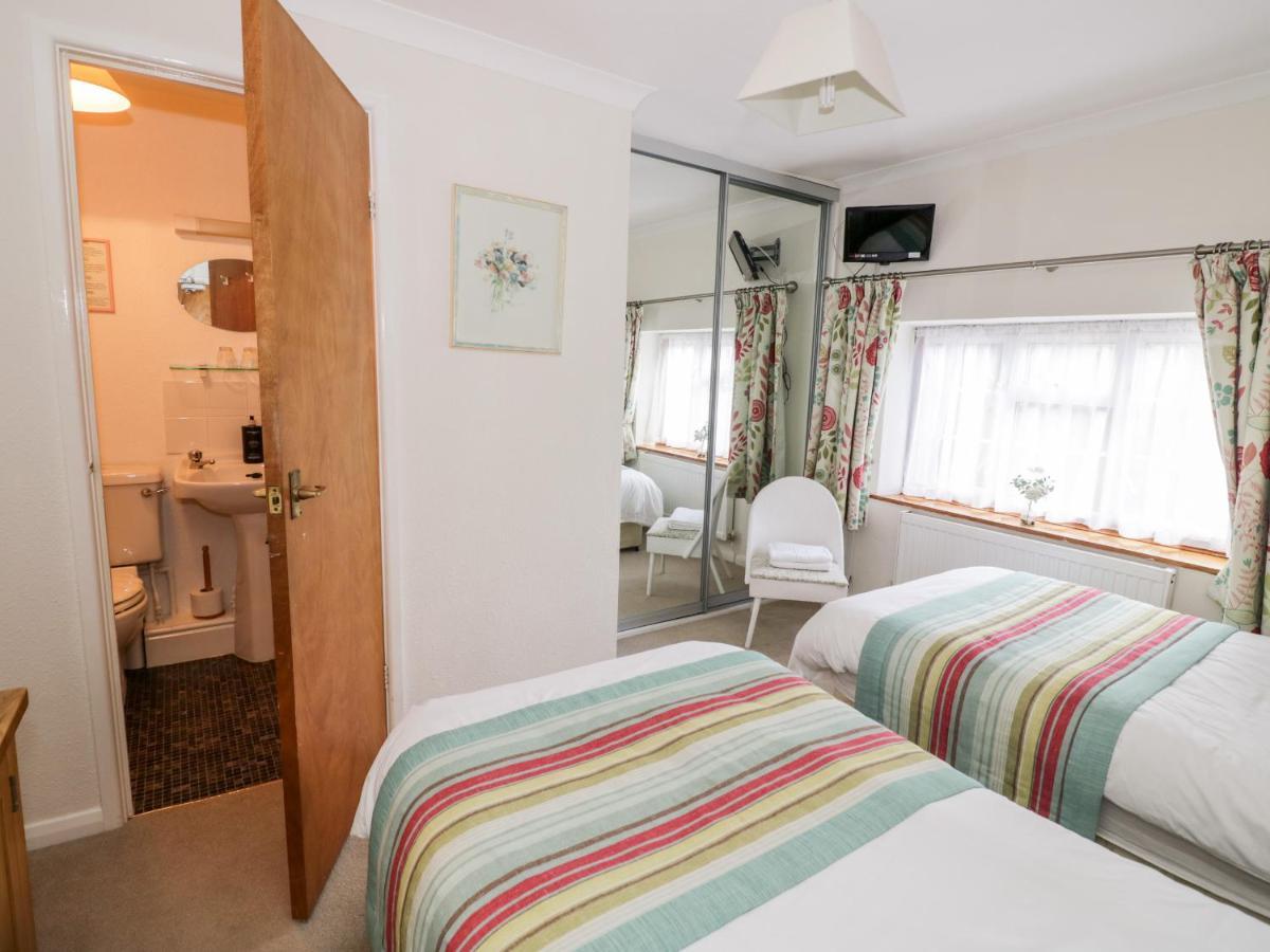 The Malins Apartment Moreton-in-Marsh Екстериор снимка